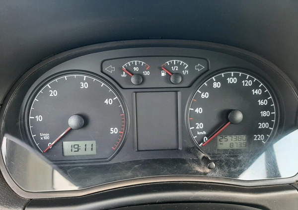 Volkswagen Polo cena 3900 przebieg: 257380, rok produkcji 2003 z Bielawa małe 106